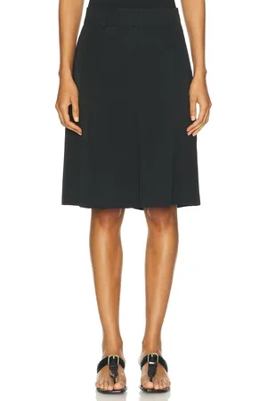 Skall Studio Jane Short in - . Size 34 (also in ).