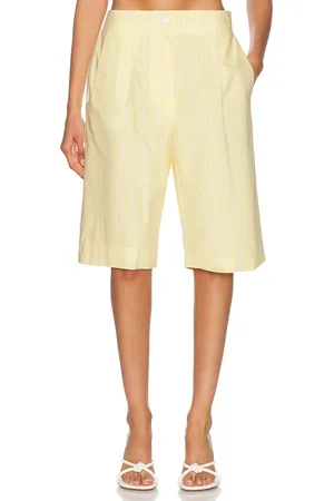 Rowen Rose Bermuda Short in - Yellow. Size 38 (also in ).