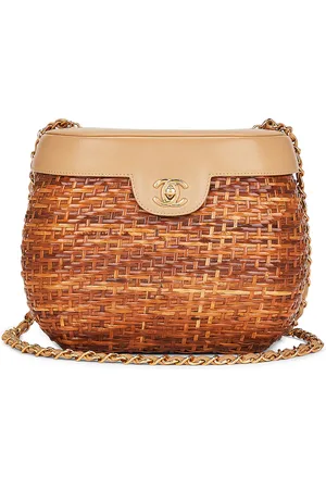 CHANEL Vintage CC Wicker Basket Bag in - . Size all.