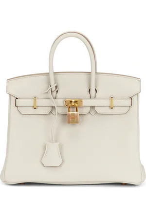 Hermès Togo Birkin 25 Handbag in - Cream. Size all.