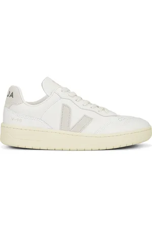 Veja V-90 Sneakers in - White. Size 40 (also in 41, 42, 43, 44, 45).