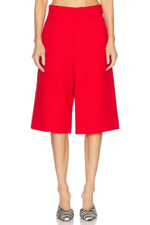 Ami Wide Bermuda Short in - Red. Size 34 (also in 36, 38, 40).