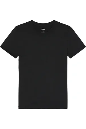 alo Conquer Reform Crewneck Short Sleeve T-shirt in - . Size L (also in M, S, XL/1X).