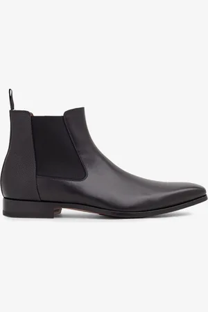 Magnanni Chelsea leather boots