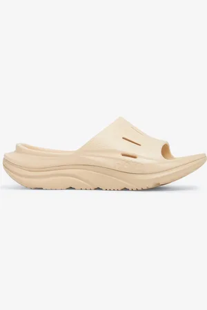 Hoka One One Ora Recovery 3 slides