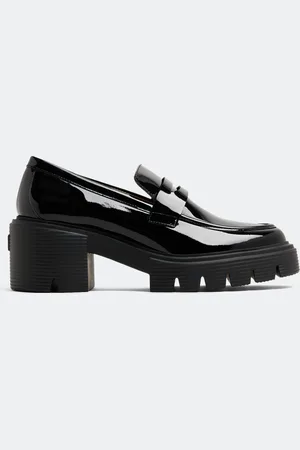 Stuart Weitzman Soho loafers