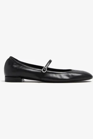 Stuart Weitzman Claris ballet flats
