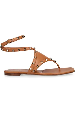 VALENTINO GARAVANI Rockstud Leather Thong Sandals