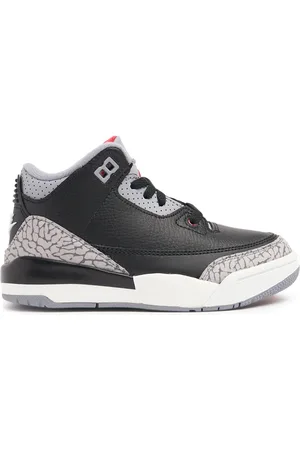 Jordan 3 Retro Sneakers