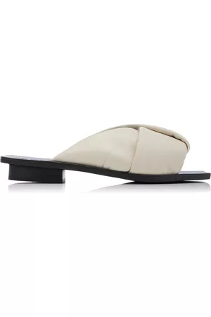 St Agni Women Sandals - Women's Twisted Padded Leather Sandals - White - IT 35 - Moda Operandi