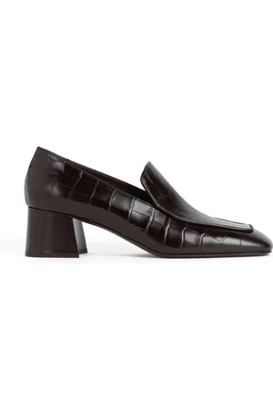 Totême Croc-Embossed Leather Loafer Pumps