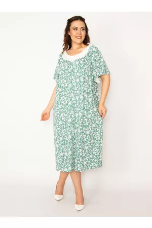 sans Plus Size Dress