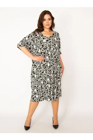 sans Plus Size Dress