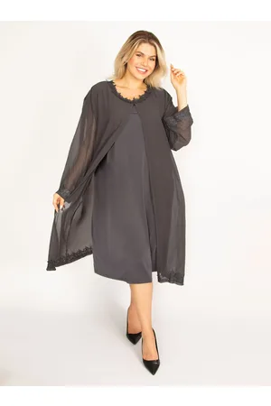 sans Plus Size Dress