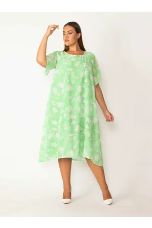 sans Plus Size Dress
