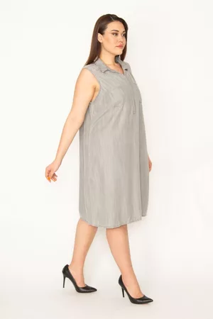 sans Plus Size Dress