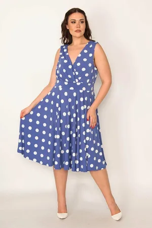 sans Plus Size Dress