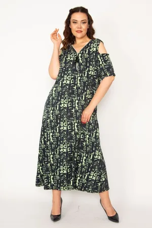 sans Plus Size Dress