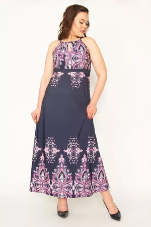sans Plus Size Dress