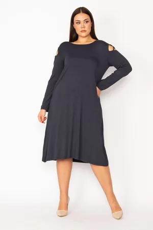 sans Plus Size Dress