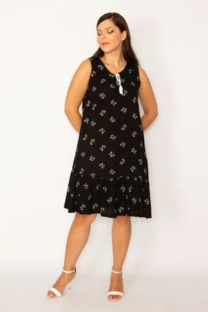sans Plus Size Dress