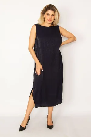 sans Plus Size Dress