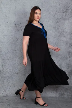 sans Plus Size Dress