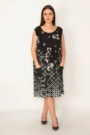 sans Plus Size Dress