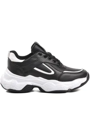 Dunlop Sports Shoes