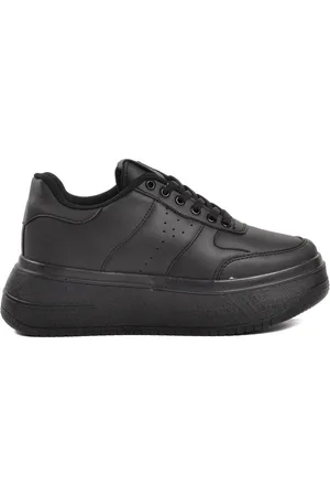 Dunlop Sports Shoes