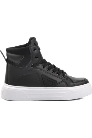 Dunlop Sports Shoes