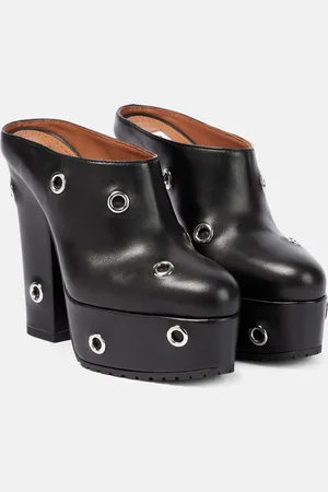 Alaïa AlaÃ¯a Eyelet-embellished leather pumps