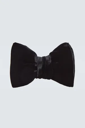 Tom Ford Velvet bow tie