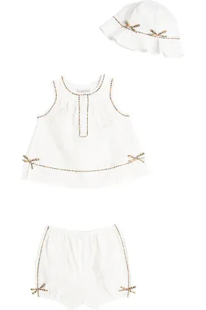 Burberry Baby cotton top, shorts, and hat set