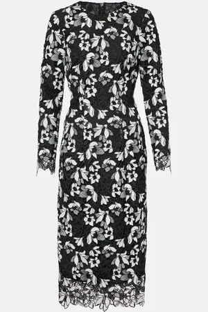 MONIQUE LHUILLIER Satin gown