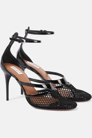 Alaïa AlaÃ¯a Infradito 90 fishnet patent leather pumps