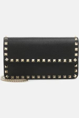 VALENTINO GARAVANI Rockstud leather clutch