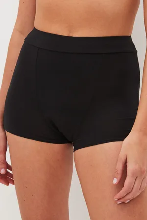 Next Medium Flow Period Shorts