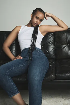 Next Dark Hourglass Cropped Denim Capri Shorts