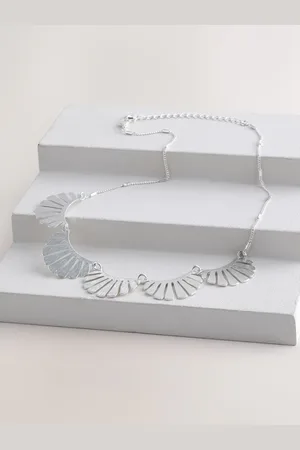 Next Tone Fan Necklace