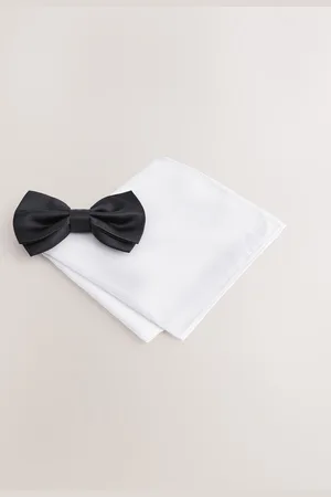 Next Bow Tie and Pocket Square Set