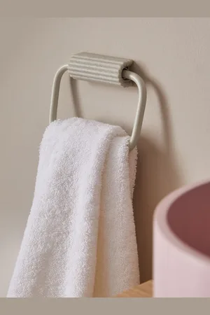 Next Natural Rib Towel Rail Ring