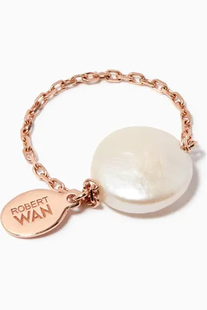 Robert Wan Disc Pendant Mother of Pearl Chain Ring in 18kt
