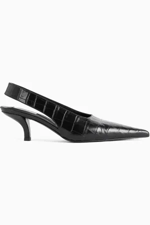 Totême Classic 55 Slingback Pumps in Croc-embossed Leather