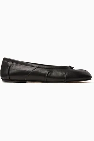 Maison Margiela Tabi Ballet Flats in Leather