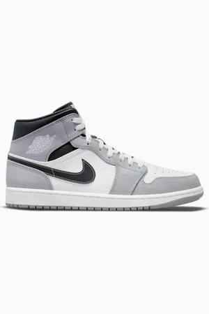 Jordan Air 1 Mid Sneakers in Leather