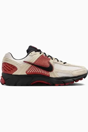 Nike Zoom Vomero 5 Sneakers