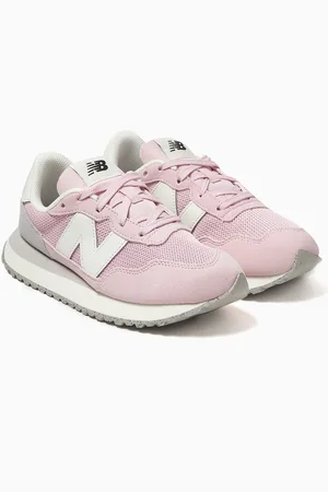 New Balance 237 Sneakers in Suede & mesh