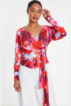 Quiz Abstract Wrap Top