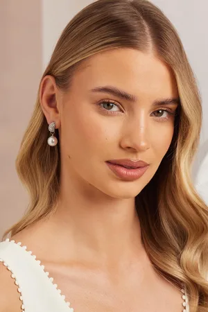 Quiz Pearl Drop Earrings